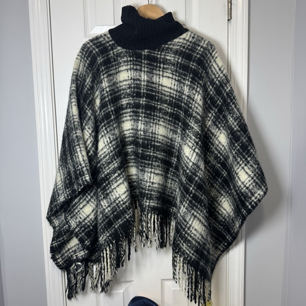 Lauren Ralph Lauren LRL Poncho‎ Womens Plaid Black White Shaw Fringe
